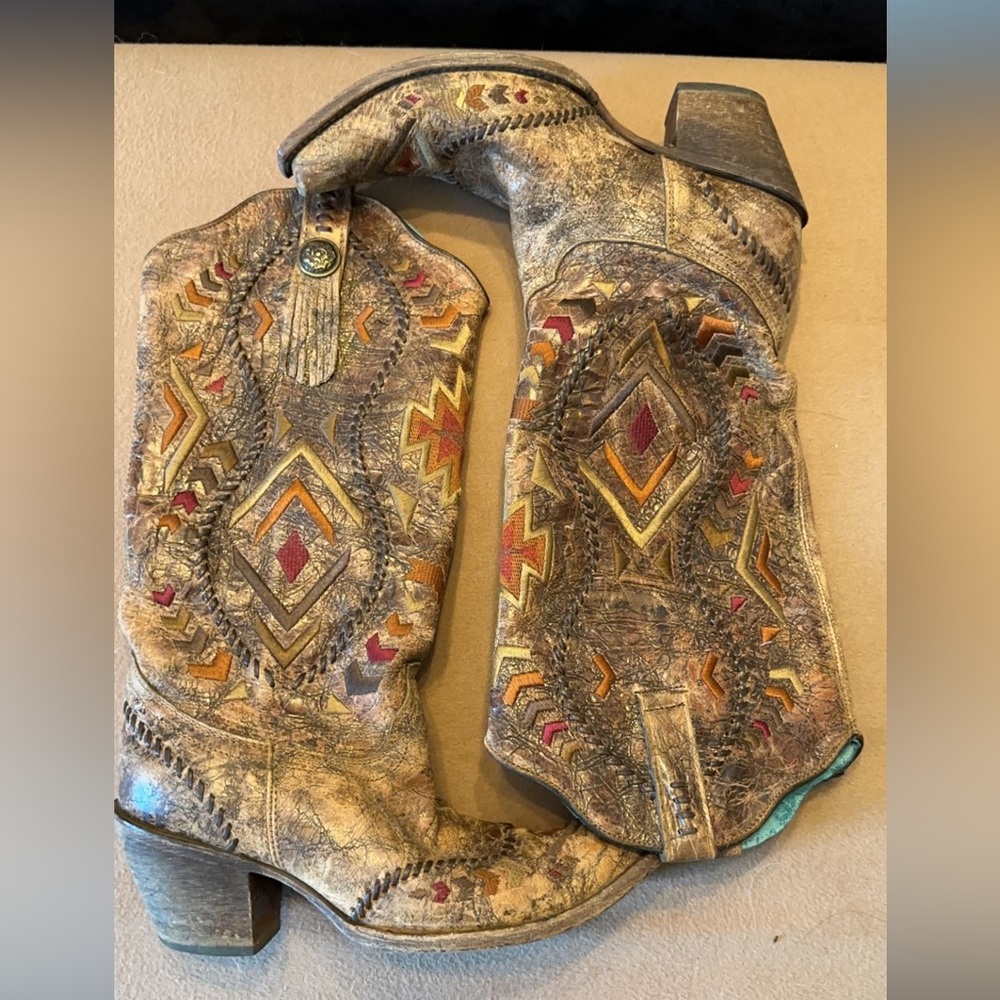 Corral Snip Toe Boots